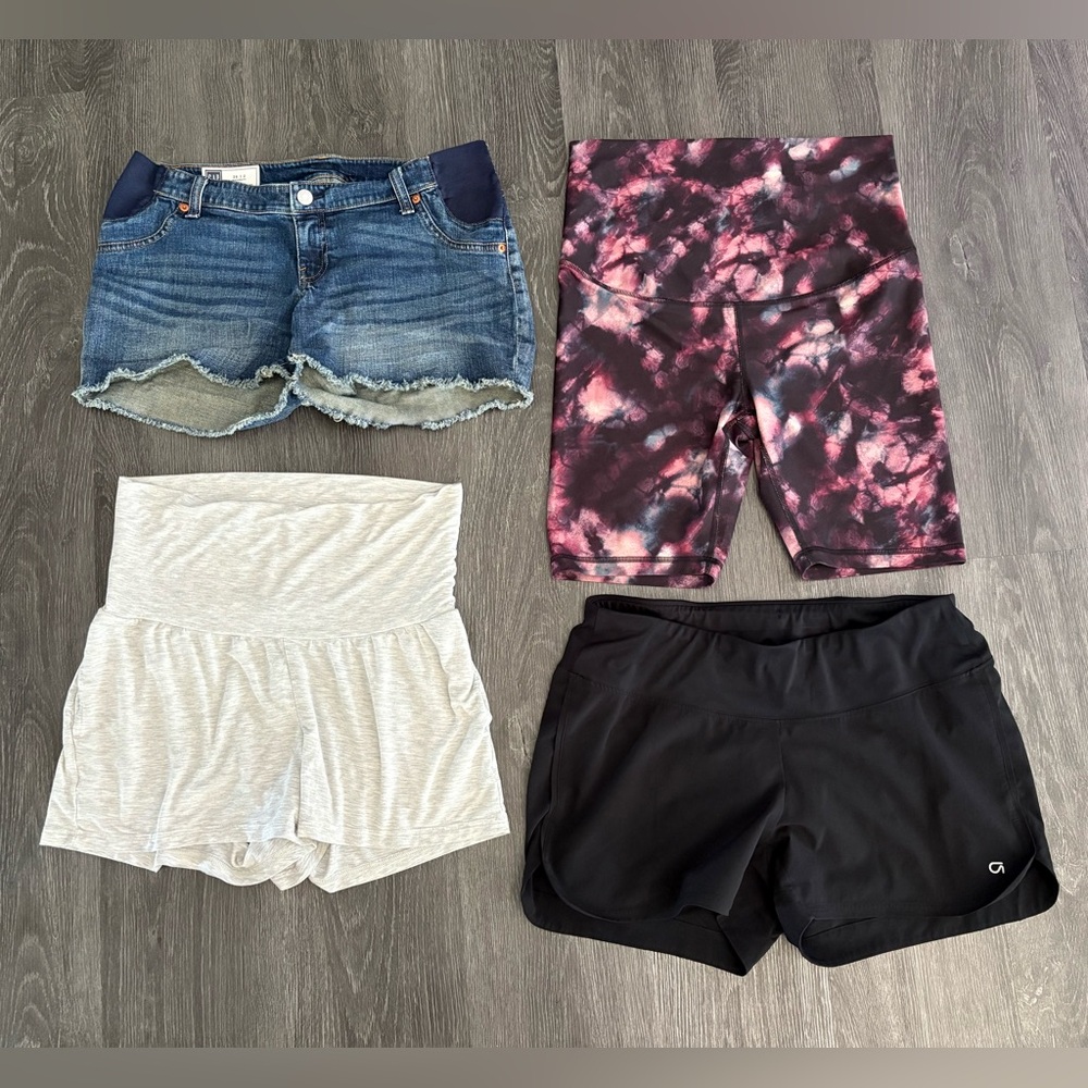 Maternity shorts bundle - size small